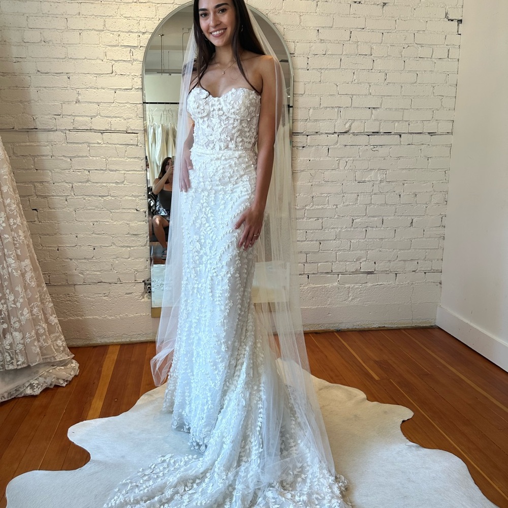 Made With Love Posie Wedding Dress - Size 12 - Never Worn